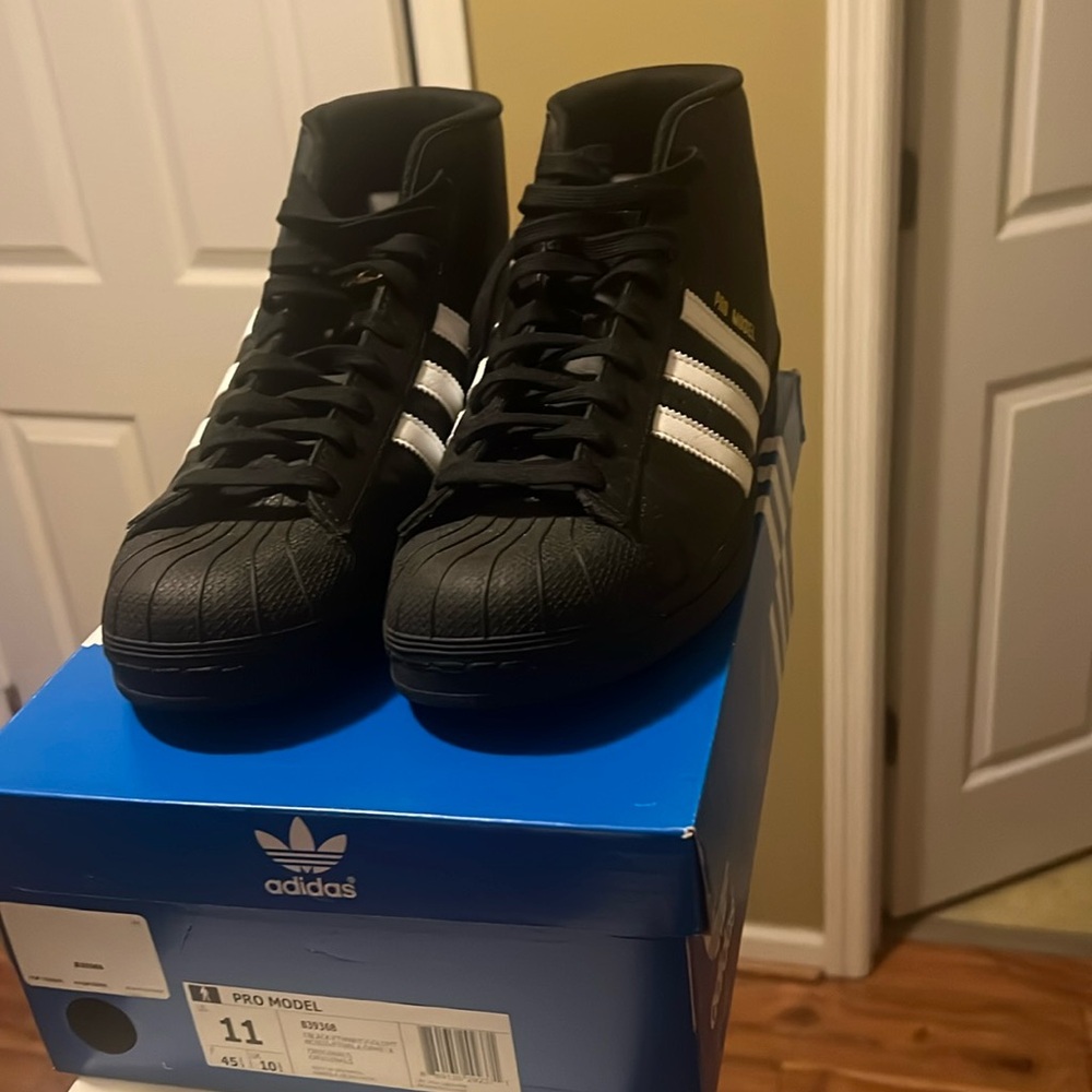 Adidas like new!